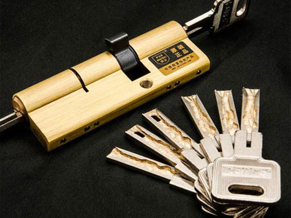 长白24小时上门开锁公司