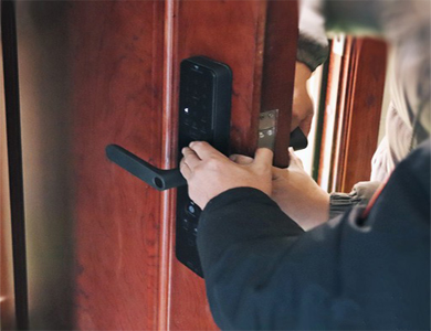 长白24小时上门开锁公司